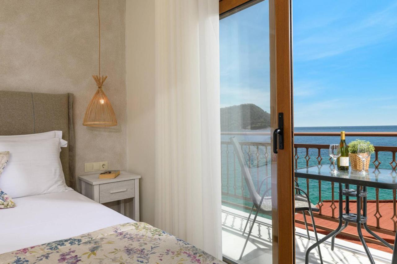 Faros View Bed & Breakfast Koinira Exterior photo