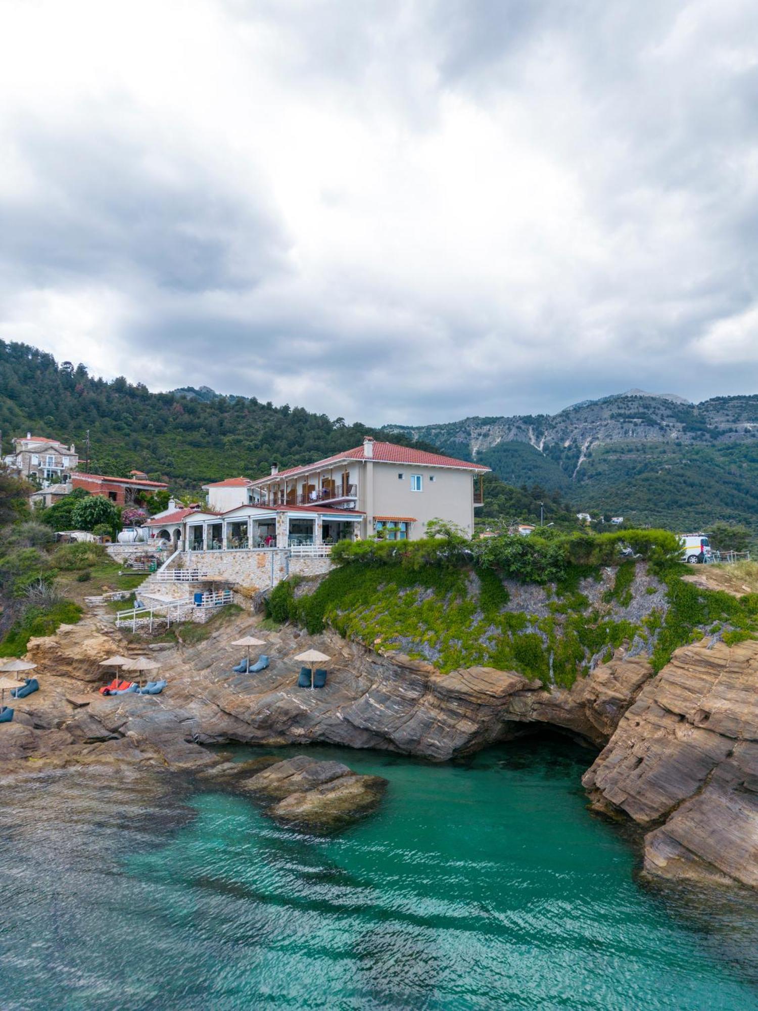 Faros View Bed & Breakfast Koinira Exterior photo